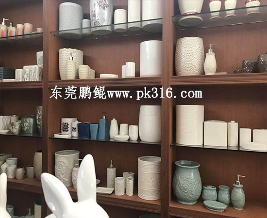 陶瓷自動(dòng)噴漆設(shè)備